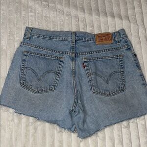 Levis 550 Shorts | Size 14